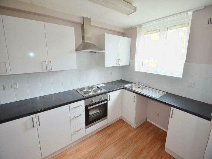1 Bedroom Flat To Rent In Flat Beauclere House Brighton, Sutton, Surrey, SM2
