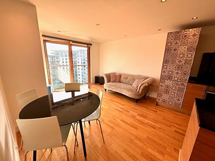 2 Bedroom Flat To Rent In La Salle Chadwick Street, Leeds, LS10