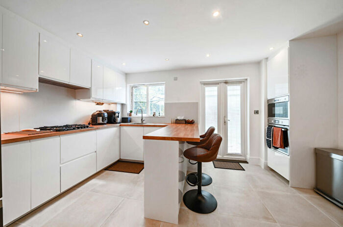 4 Bedroom Detached House For Sale In Southcote Park, Camberley, Surrey, GU15