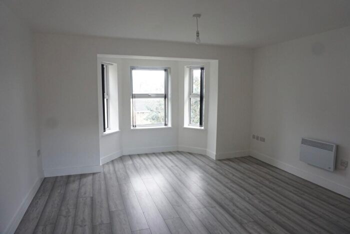 1 Bedroom Flat To Rent In Third Avenue, Nottingham, NG7