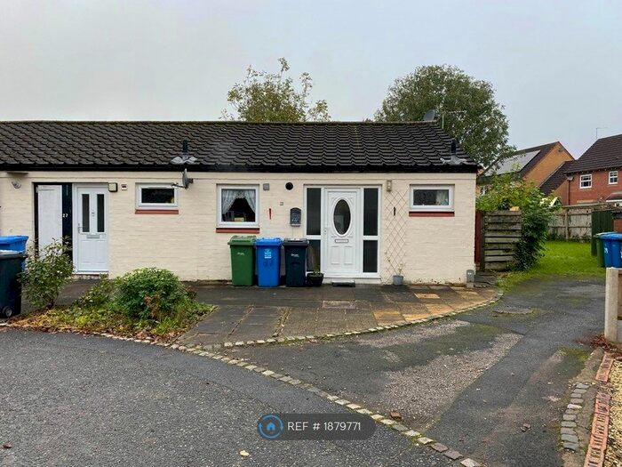 2 Bedroom Bungalow To Rent In Canada Close, Fearnhead, Warrington, WA2