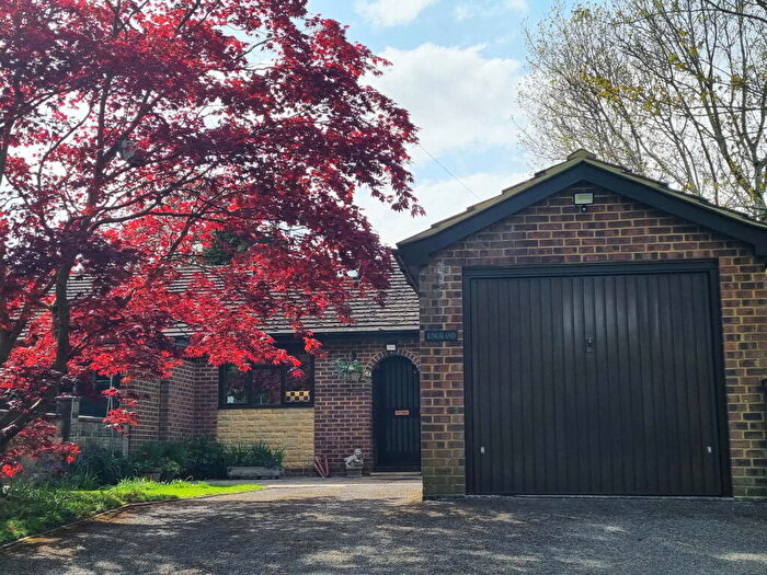 3 Bedroom Semi Detached House For Sale In Chittys Common, Guildford, GU2