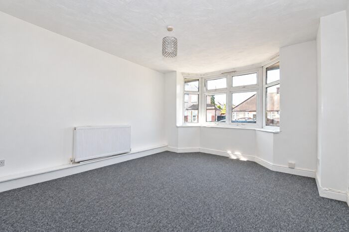 1 Bedroom Flat To Rent In Swingate Lane, London, SE18