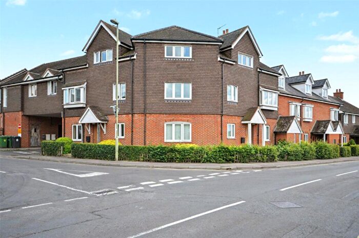 2 Bedroom Apartment To Rent In Portsmouth Road, Liphook, Hampshire, GU30