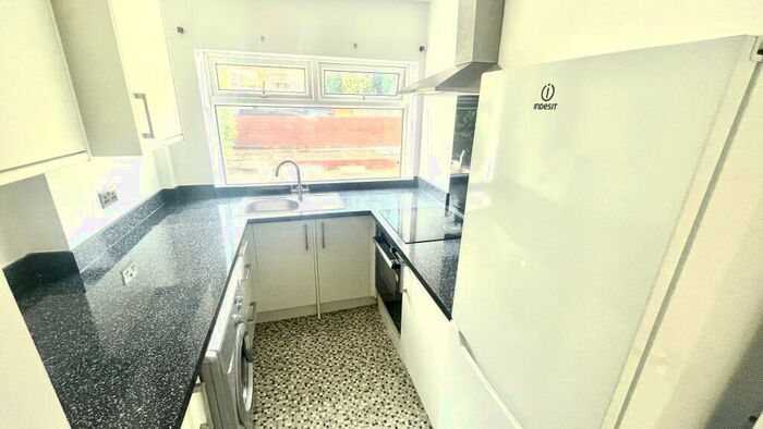 3 Bedroom Flat To Rent In Gillies Street, Byker, NE6