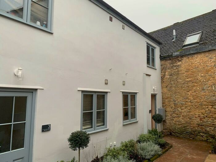 2 Bedroom Semi-Detached House To Rent In Brewery Court, Buckingham, MK18