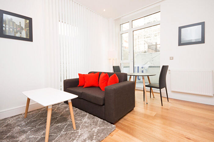 Apartment To Rent In Caxton Street North, London, E16