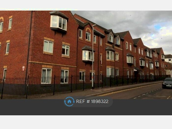 2 Bedroom Flat To Rent In Lahnstein Court, Kettering, NN16