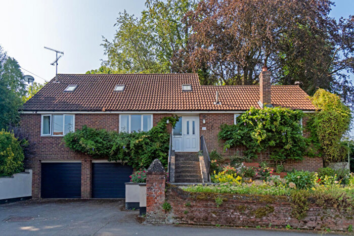 4 Bedroom Detached House For Sale In Warwick Road, Bishop's Stortford, Hertfordshire, CM23