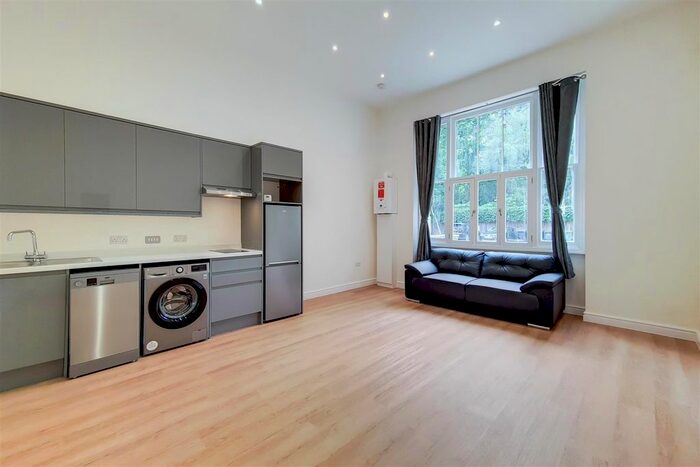 1 Bedroom Flat To Rent In Ennismore Gardens, South Kensington, London, SW7