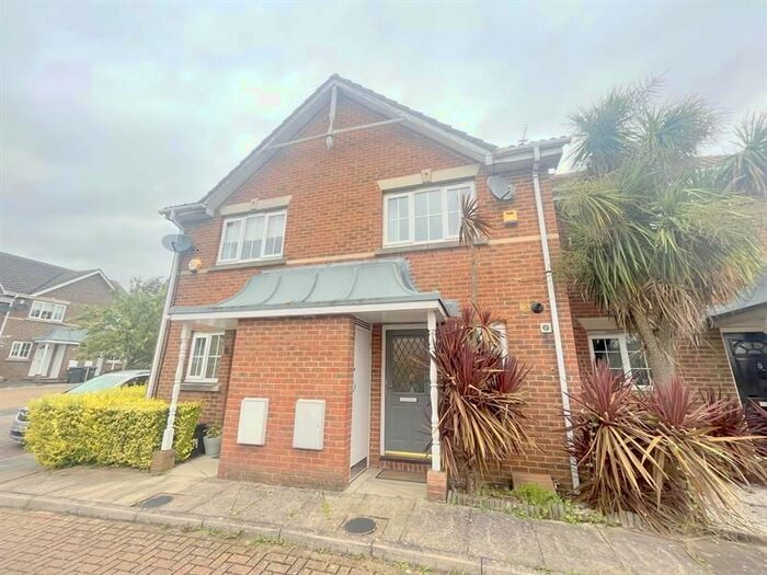 2 Bedroom Terraced House To Rent In Higgins Road, Cheshunt, Waltham Cross, EN7