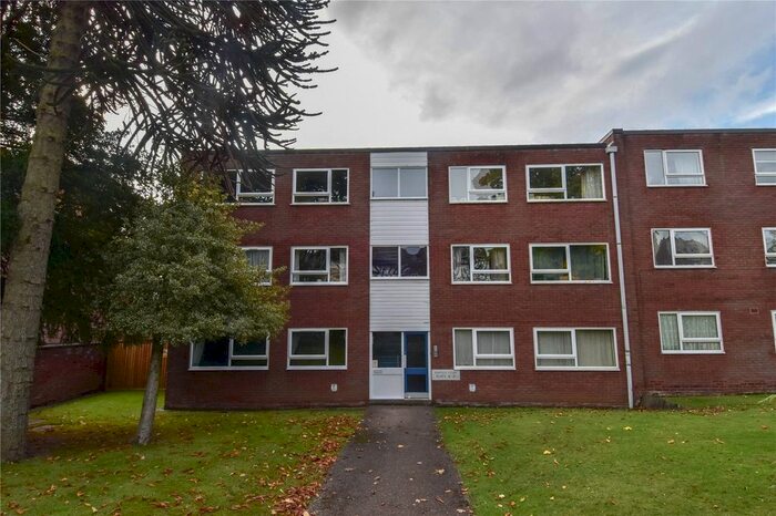 2 Bedroom Flat To Rent In Middleton Hall Road, Birmingham, West Midlands, B30