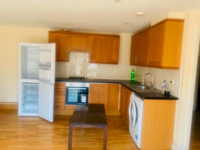 1 Bedroom Flat To Rent In Punam Apartments A, Windsor Close, Northwood, Greater London, HA6