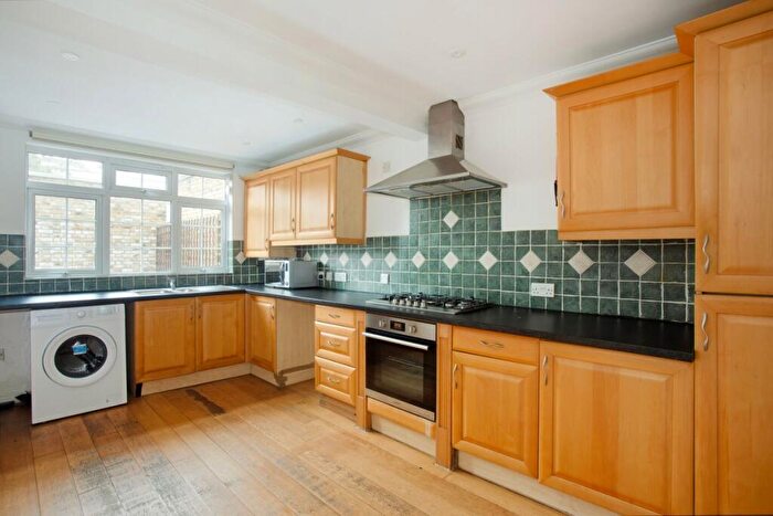 4 Bedroom Terraced House To Rent In Upland Road London, SE22