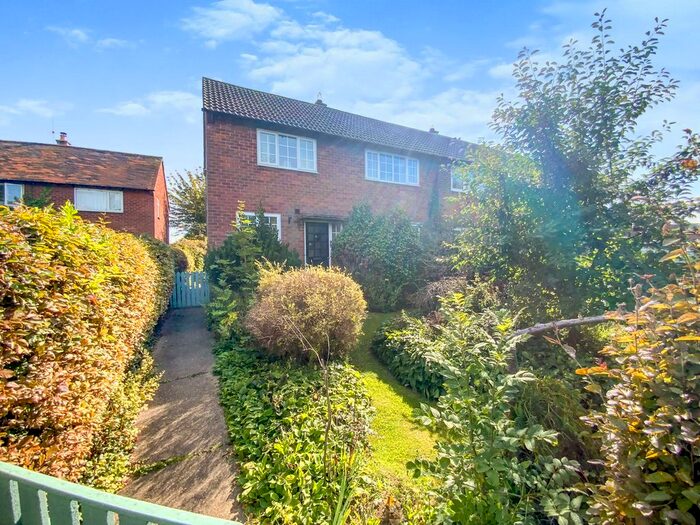 3 Bedroom Semi-Detached House For Sale In Triumph Close, Eakring, Newark, NG22