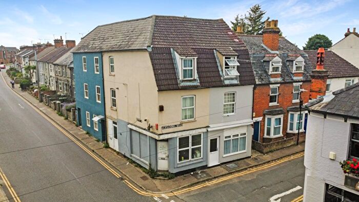 1 Bedroom Flat To Rent In Alexandra Road, Colchester, CO3