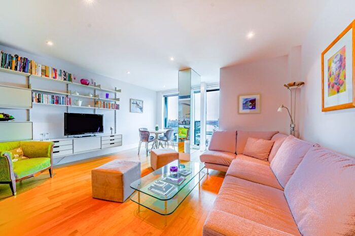 2 Bedroom Flat To Rent In Brewhouse Lane, London, SW15