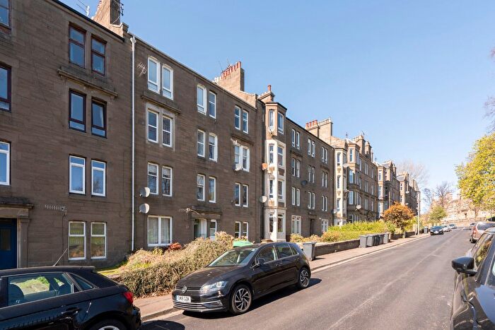2 Bedroom Flat To Rent In Baxter Park Terrace, Dundee, DD4