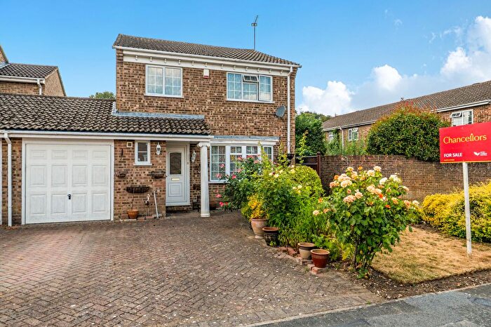 4 Bedroom Link Detached House For Sale In Arethusa Way, Bisley, Woking, GU24