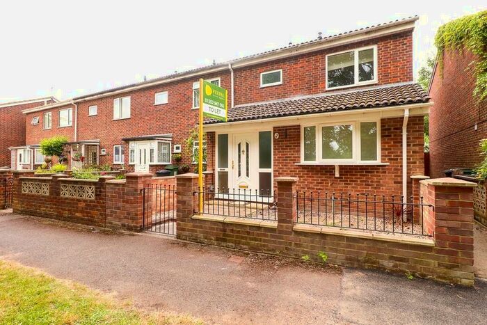 3 Bedroom End Of Terrace House To Rent In Tobago Close, Basingstoke, RG24