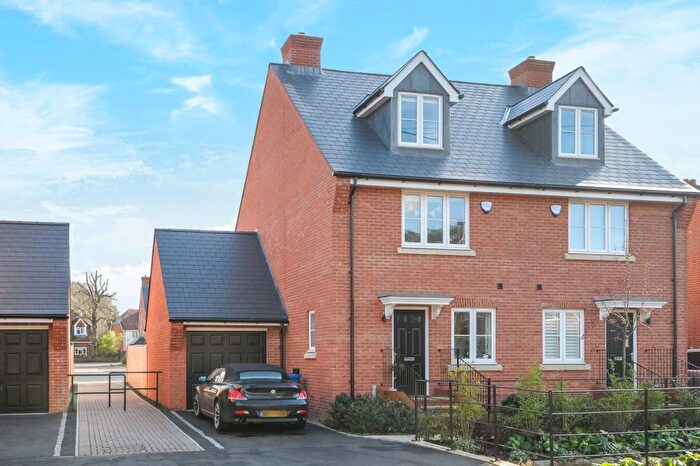 3 Bedroom Town House To Rent In Ascot, Berkshire, SL5