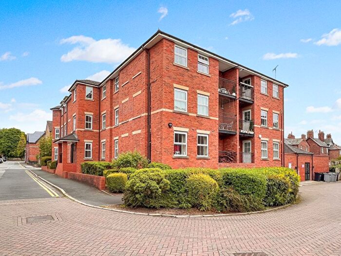 2 Bedroom Flat For Sale In George Street, Alderley Edge, SK9