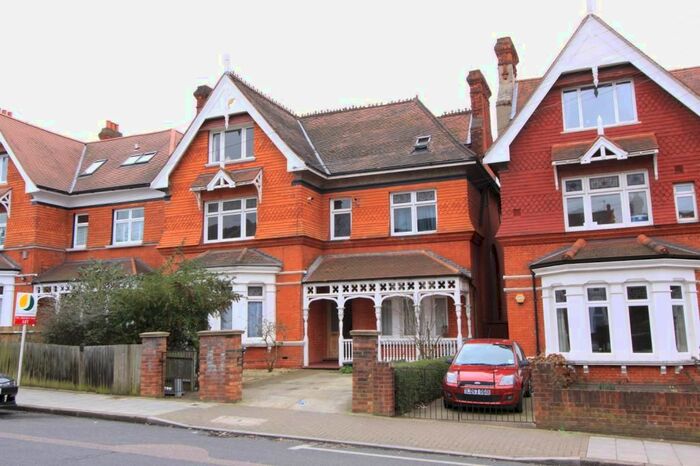1 Bedroom Flat To Rent In Gleneldon Road, London, SW16