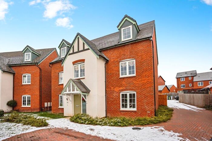 6 Bedroom Detached House For Sale In Threadneedle Way, Newark, NG24