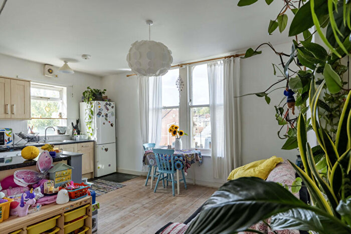 1 Bedroom Flat For Sale In Ashley Road, Montpelier, Bristol, BS6