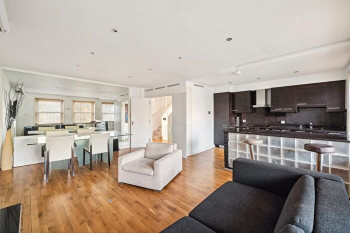 3 Bedroom Flat To Rent In Ennismore Gardens, Knightsbridge, SW7