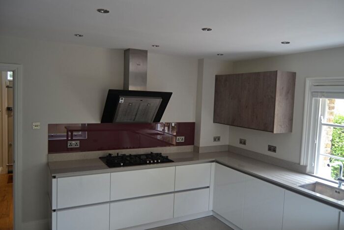 9 Bedroom Detached House To Rent In Havering Road, Romford, Greater London, RM1