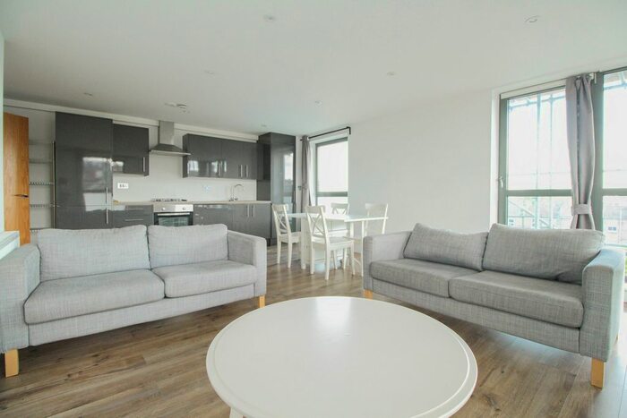3 Bedroom Flat To Rent In Sahin House, Shacklewell Lane, Dalston, E8