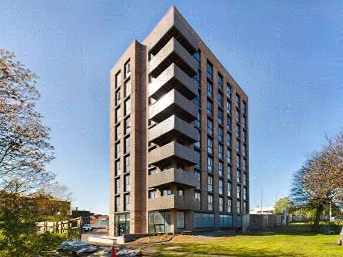 1 Bedroom Flat To Rent In Bevington Bush, L3