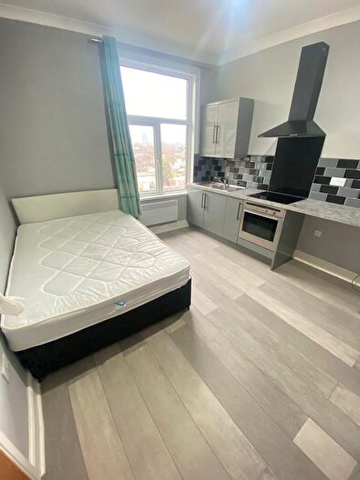 Studio To Rent In Room Lea Bridge Road, Leyton, E10