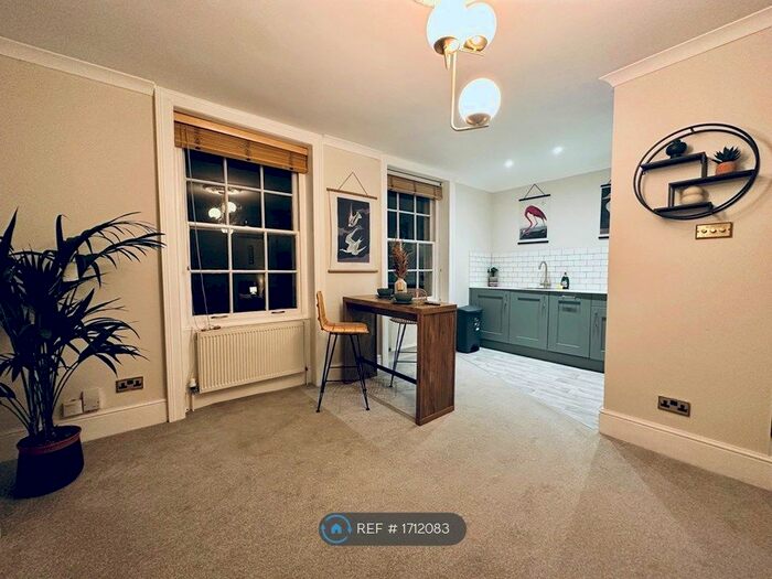 1 Bedroom Flat To Rent In Bloomsbury Place, Brighton, BN2
