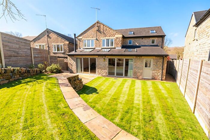 5 Bedroom Detached House For Sale In Woodfield Drive, Greetland, HX4