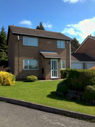 3 Bedroom Link Detached House To Rent In Allen Hill, Matlock, DE4