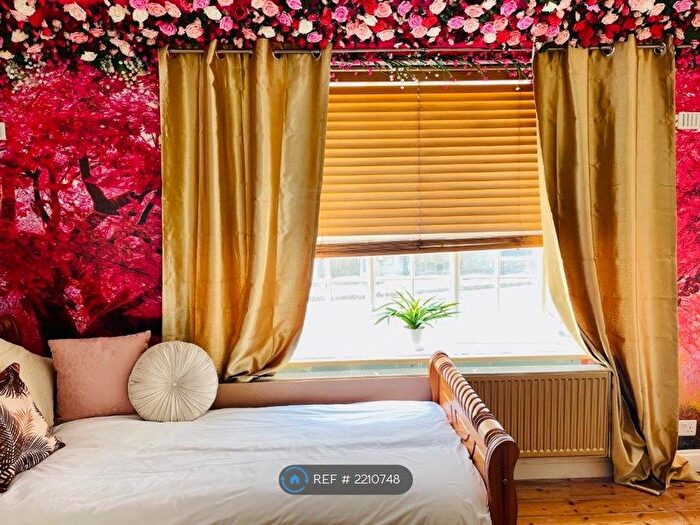 4 Bedroom Terraced House To Rent In Bed, Brighton Amp; Hove, BN1