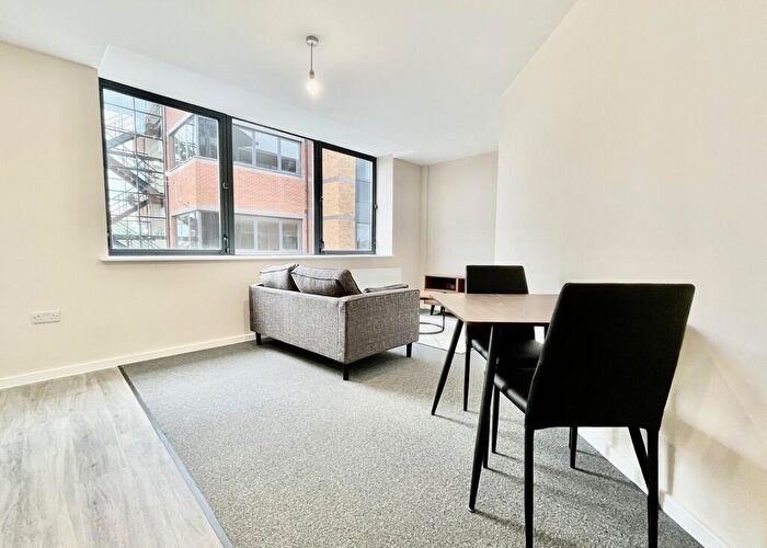 2 Bedroom Apartment To Rent In Balmoral House, Windsor Street, M5