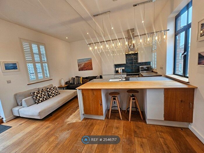 1 Bedroom Flat To Rent In Fore Street, Exeter, EX4