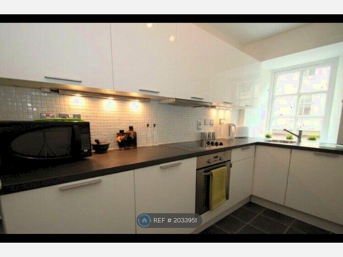 1 Bedroom Flat To Rent In James Watt Street, Glasgow, G2