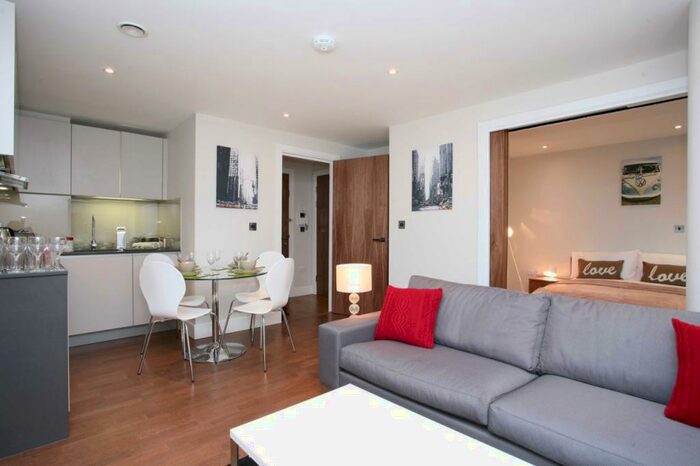 Studio To Rent In Crawford Building, Aldgate, London, E1