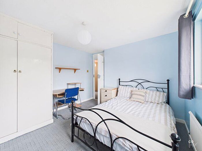 5 Bedroom Semi-Detached House To Rent In Lynchet Close, Brighton, BN1