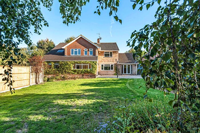 5 Bedroom Detached House For Sale In Kennel Close, Fetcham, KT22