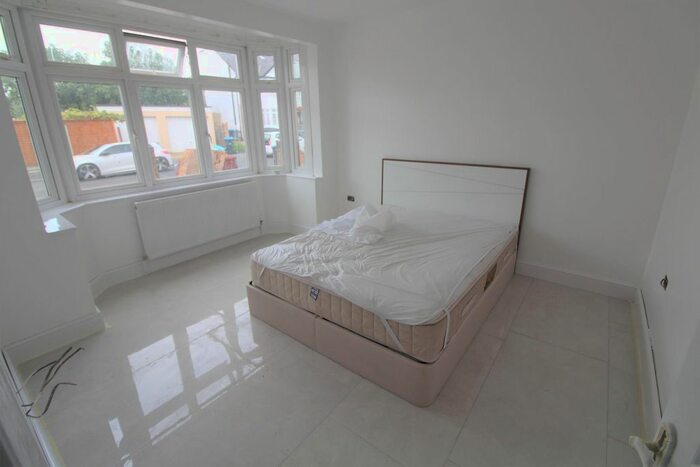 4 Bedroom Property To Rent In Nursery Gardens, EN3