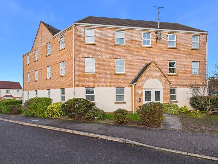 2 Bedroom Flat For Sale In Woodcock Road, Royston, SG8