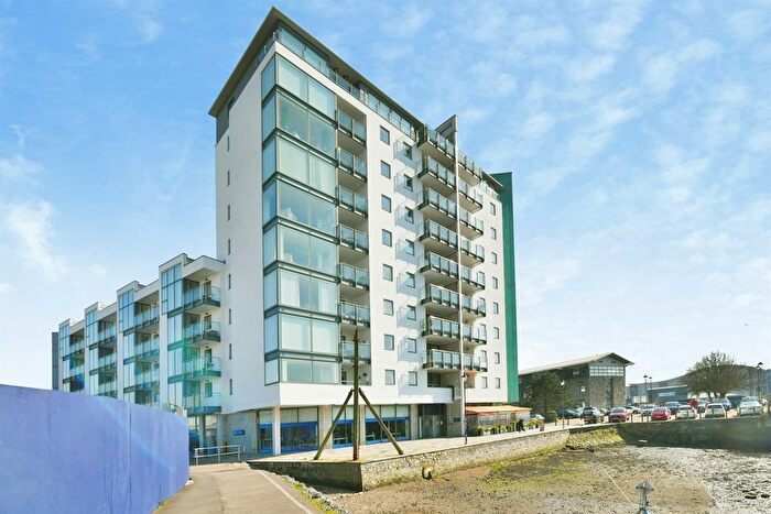 2 Bedroom Flat For Sale In Marrowbone Slip, Plymouth, PL4