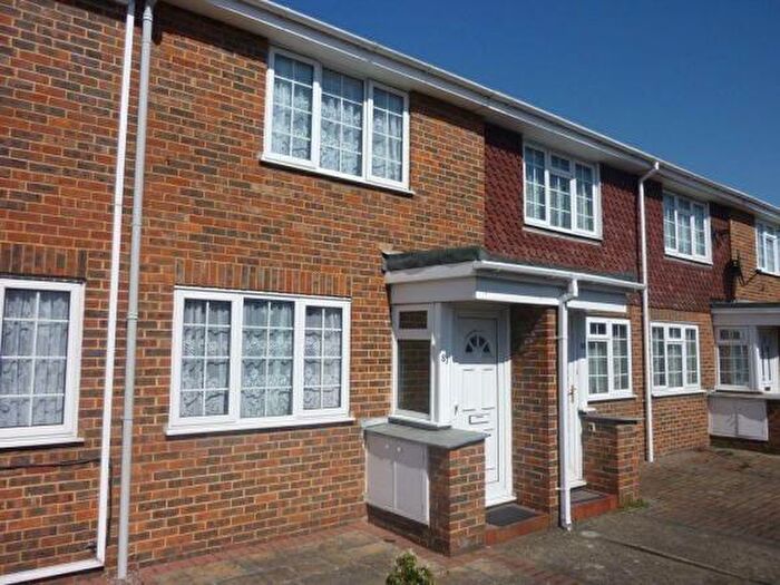 2 Bedroom Terraced House To Rent In Upper High Street, Epsom, KT17