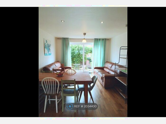 5 Bedroom End Of Terrace House To Rent In Tippett Close, Colchester, CO4