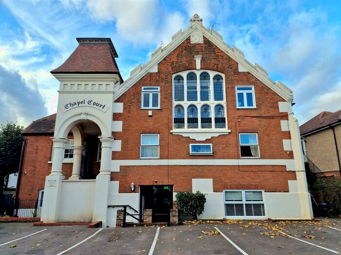 2 Bedroom Apartment To Rent In Chapel Court, Bush Hill Park, EN1